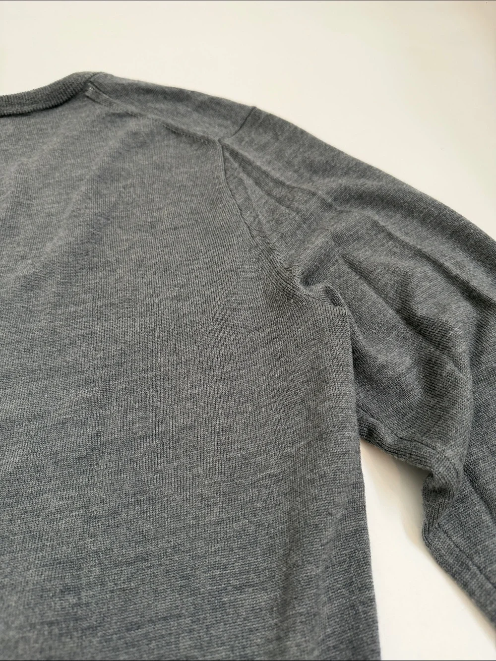 J Crew 100% Merino Wool Sweater‎ Men’s Large Grey V-Neck Slim Fit